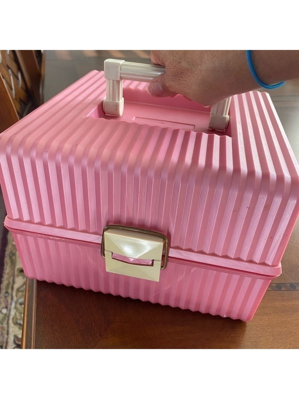 VINTAGE SASSABY pink make up organizer/ storage train case.pre-owned model 101 - Picture 9 of 11